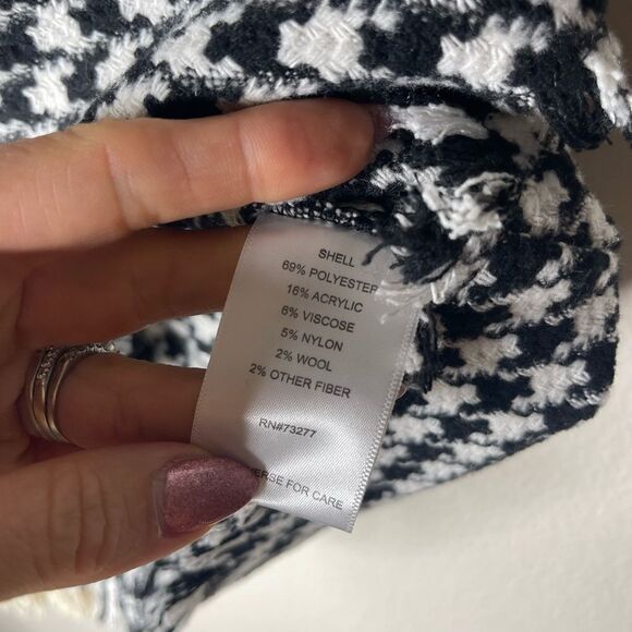 Houndstooth High Waisted Mini Skirt - Picture 6 of 6